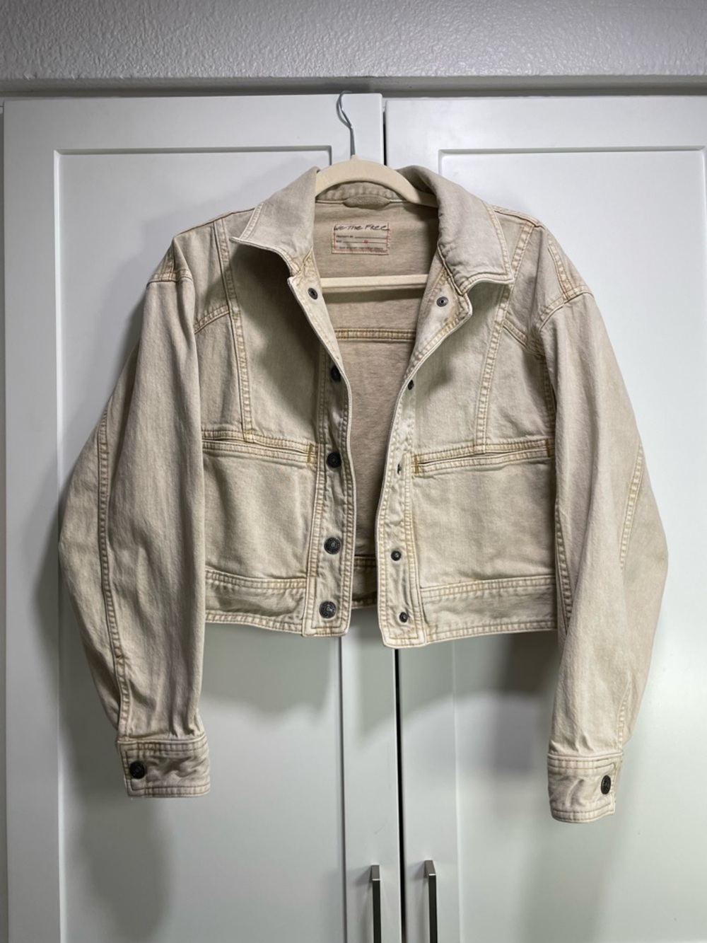 We The Free Star Crossed Boxy Cropped Denim Jacket Frappe Light Beige - Picture 6 of 13